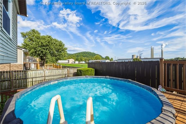 130 Rolling Acres, Winfield, WV 25213