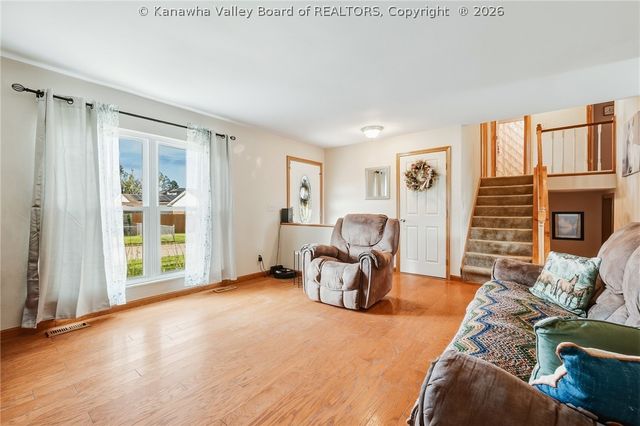 130 Rolling Acres, Winfield, WV 25213