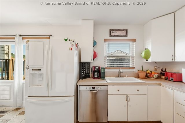 130 Rolling Acres, Winfield, WV 25213