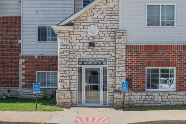 6255 Beechtree Drive 4205, West Des Moines, IA 50266
