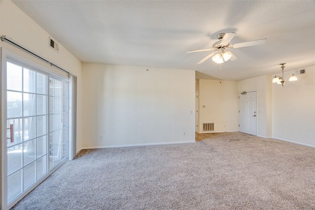 6255 Beechtree Drive 4205, West Des Moines, IA 50266