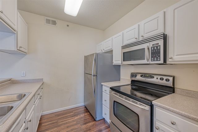 6255 Beechtree Drive 4205, West Des Moines, IA 50266