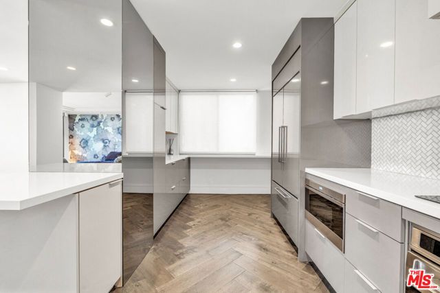 1100 Alta Loma Road 1404, West Hollywood, CA 90069