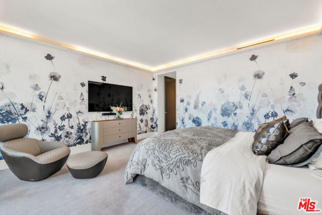 1100 Alta Loma Road 1404, West Hollywood, CA 90069