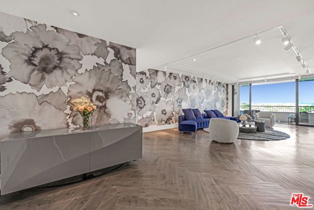 1100 Alta Loma Road 1404, West Hollywood, CA 90069