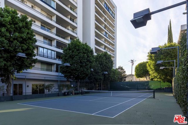 1100 Alta Loma Road 1404, West Hollywood, CA 90069