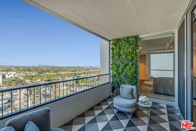 1100 Alta Loma Road 1404, West Hollywood, CA 90069