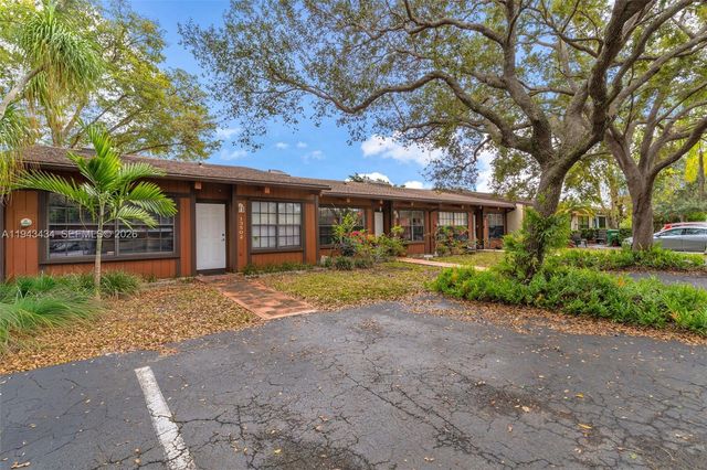 13502 SW 102nd Ln, Miami, FL 33186