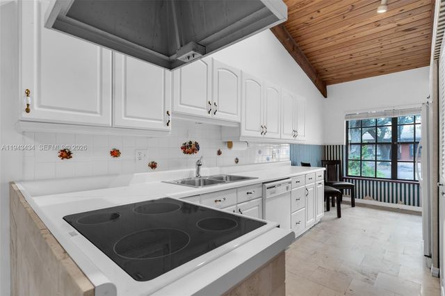 13502 SW 102nd Ln, Miami, FL 33186