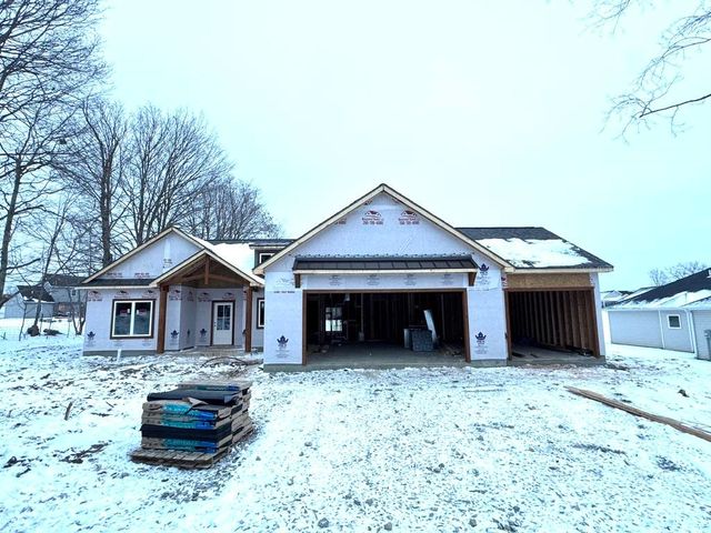 2252 Highlander Drive, Warsaw, IN 46580