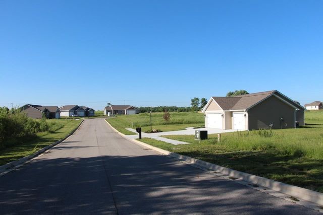 2252 Highlander Drive, Warsaw, IN 46580