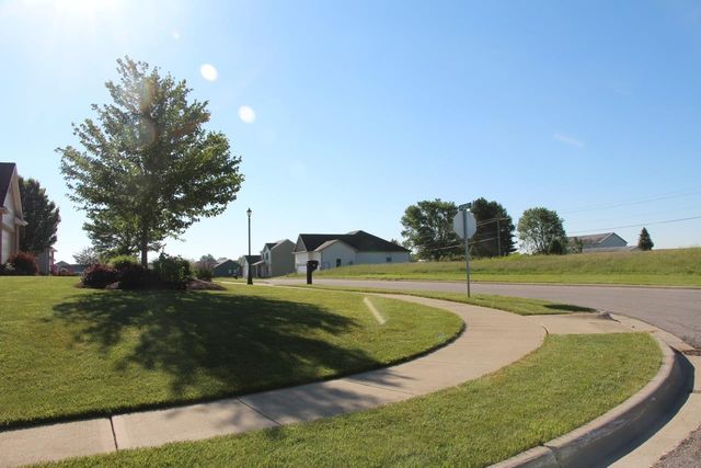 2252 Highlander Drive, Warsaw, IN 46580