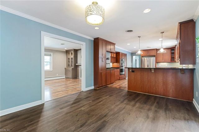43 Patton DR, Newport News, VA 23606