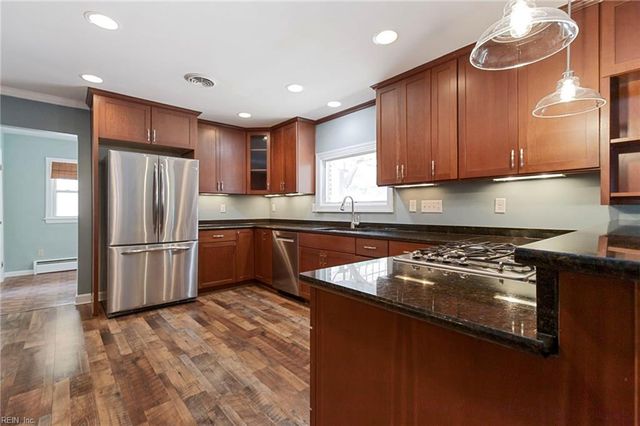 43 Patton DR, Newport News, VA 23606