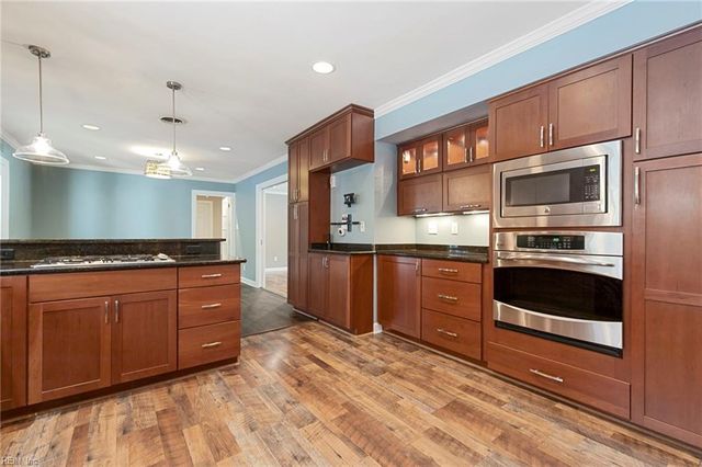 43 Patton DR, Newport News, VA 23606