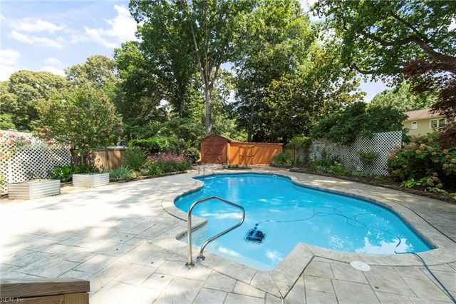 43 Patton DR, Newport News, VA 23606