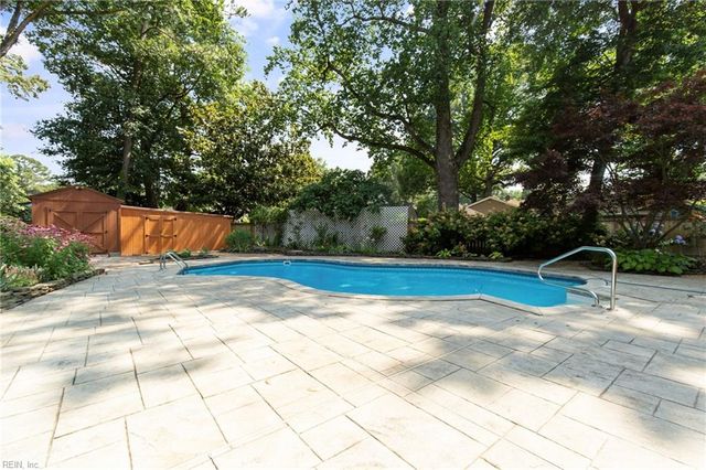 43 Patton DR, Newport News, VA 23606