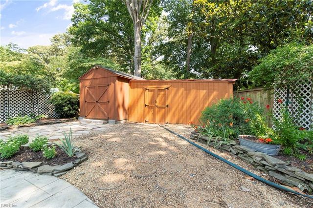43 Patton DR, Newport News, VA 23606