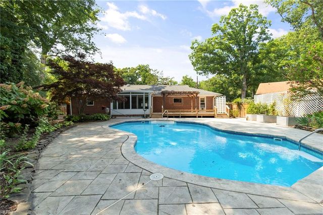 43 Patton DR, Newport News, VA 23606