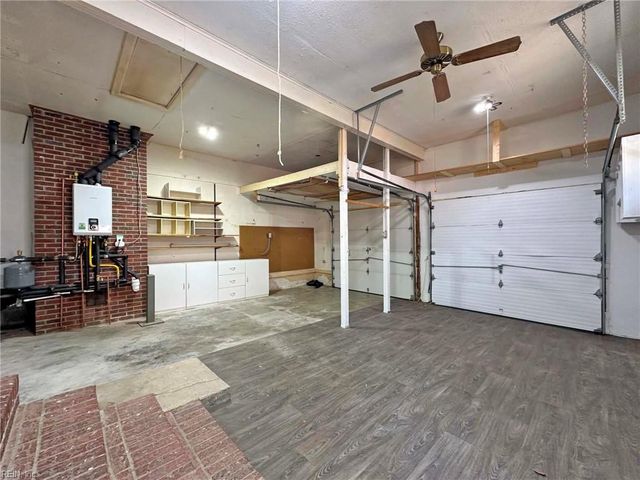 43 Patton DR, Newport News, VA 23606