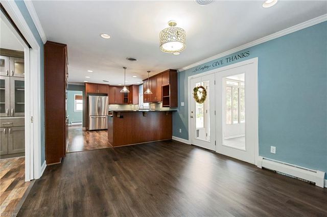 43 Patton DR, Newport News, VA 23606