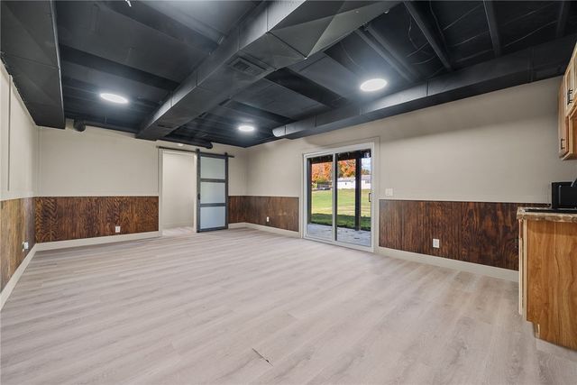 1130 Blue Sky Dr, Neshannock Twp, PA 16105