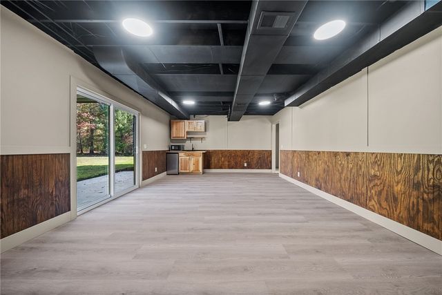 1130 Blue Sky Dr, Neshannock Twp, PA 16105