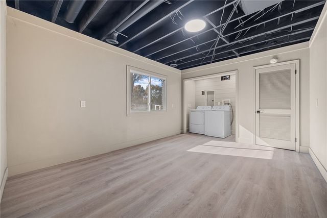 1130 Blue Sky Dr, Neshannock Twp, PA 16105