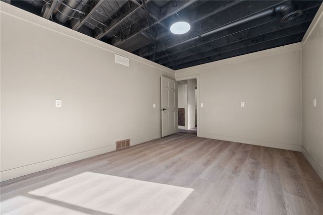 1130 Blue Sky Dr, Neshannock Twp, PA 16105