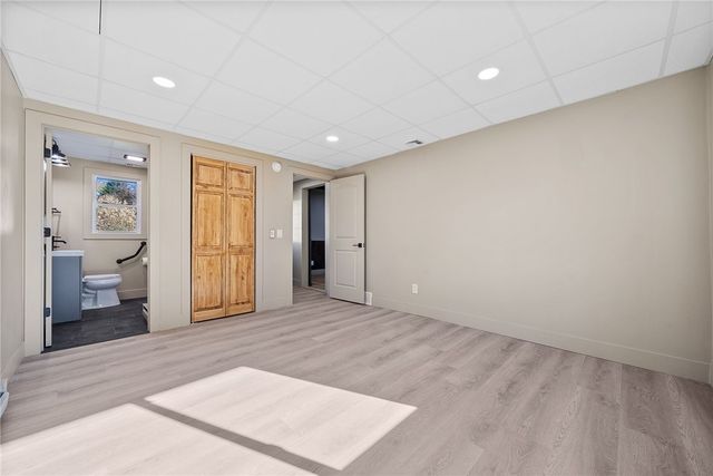 1130 Blue Sky Dr, Neshannock Twp, PA 16105