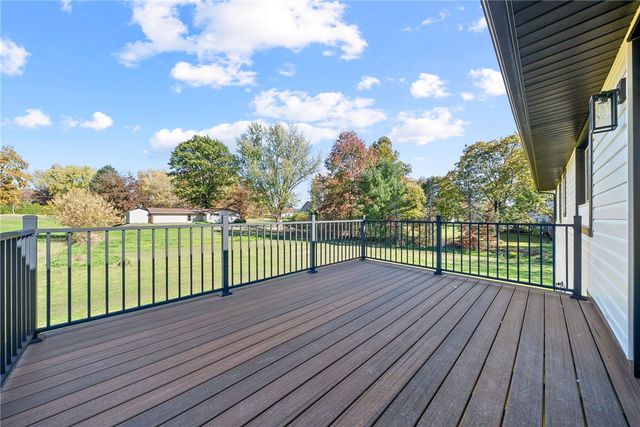 1130 Blue Sky Dr, Neshannock Twp, PA 16105