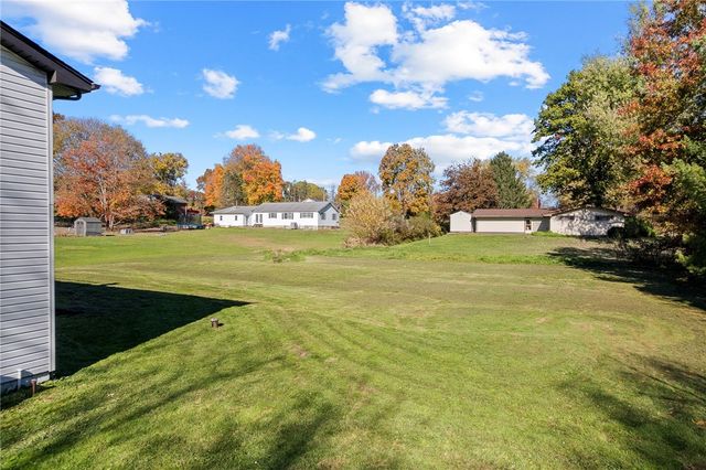 1130 Blue Sky Dr, Neshannock Twp, PA 16105