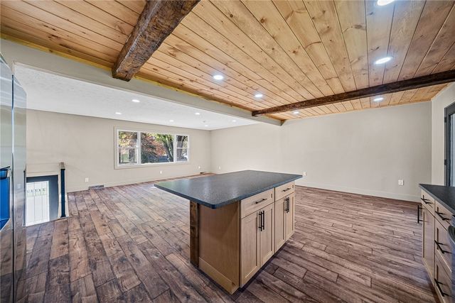 1130 Blue Sky Dr, Neshannock Twp, PA 16105