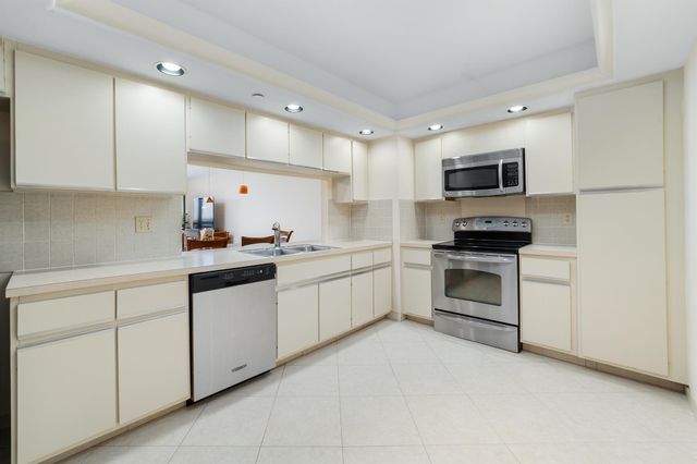 4740 S Ocean Boulevard 702, Highland Beach, FL 33487