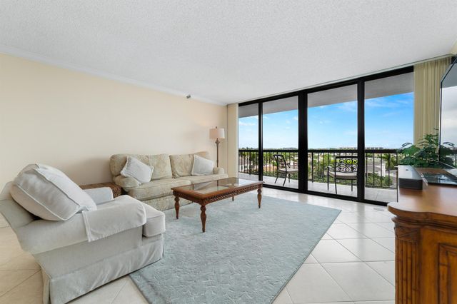 4740 S Ocean Boulevard 702, Highland Beach, FL 33487