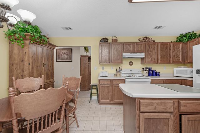 372 Florence Drive, Defuniak Springs, FL 32433