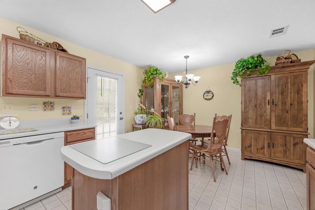 372 Florence Drive, Defuniak Springs, FL 32433