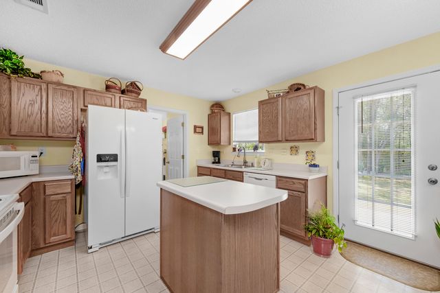 372 Florence Drive, Defuniak Springs, FL 32433