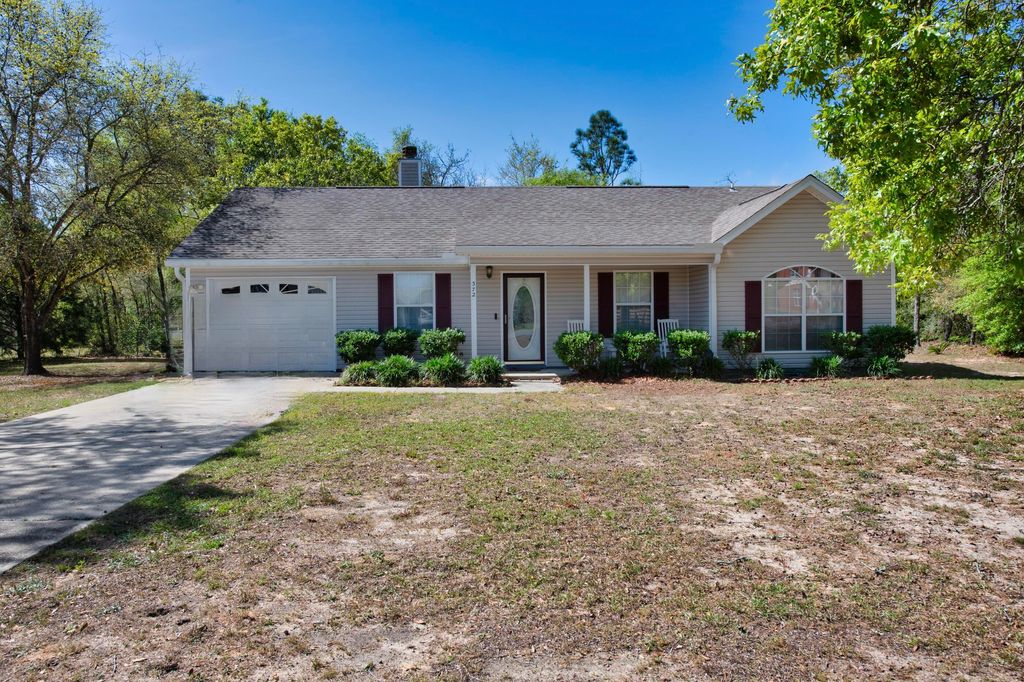 372 Florence Drive, Defuniak Springs, FL 32433