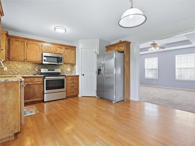 800 Garnes Street, Raymore, MO 64083