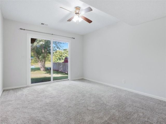 800 Garnes Street, Raymore, MO 64083