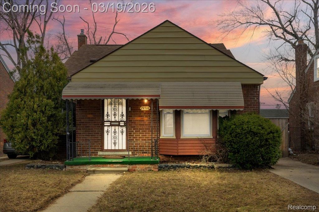19710 Woodingham Drive, Detroit, MI 48221