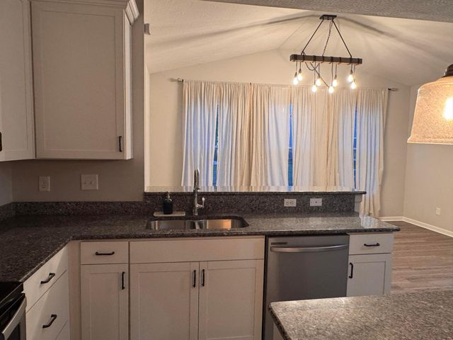 1124 Ayrshire Drive, Columbus, OH 43207