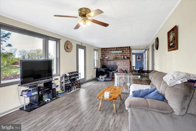 381 ROHLERS CHURCH RD, Dover, PA 17315