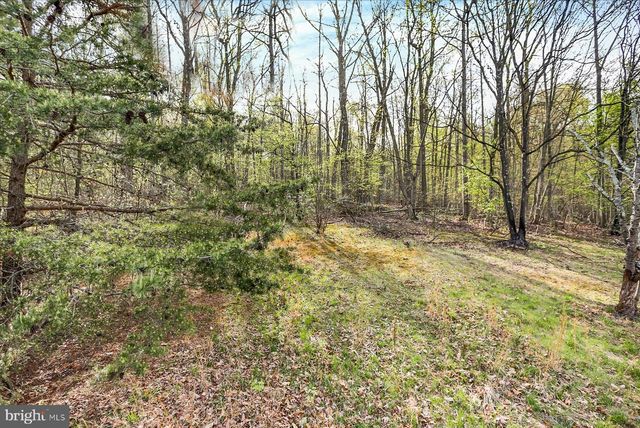381 ROHLERS CHURCH RD, Dover, PA 17315