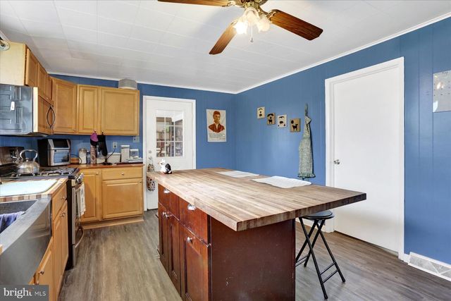 381 ROHLERS CHURCH RD, Dover, PA 17315