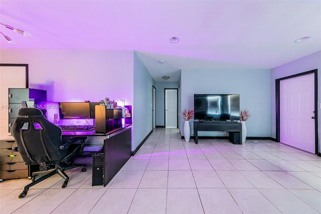 7006 NW 99th Way, Tamarac, FL 33321