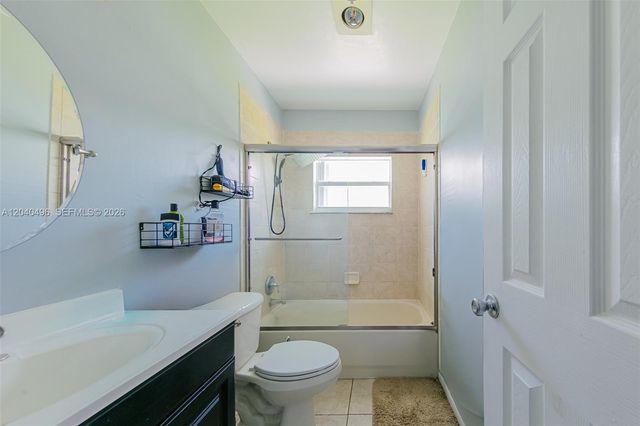 7006 NW 99th Way, Tamarac, FL 33321