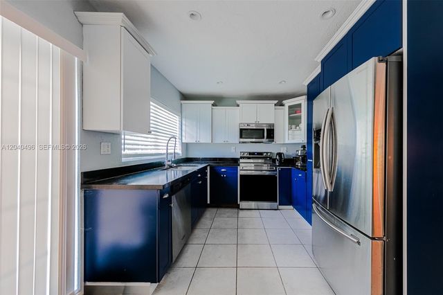 7006 NW 99th Way, Tamarac, FL 33321