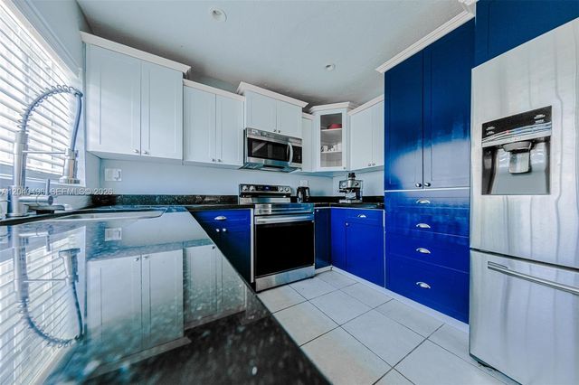 7006 NW 99th Way, Tamarac, FL 33321